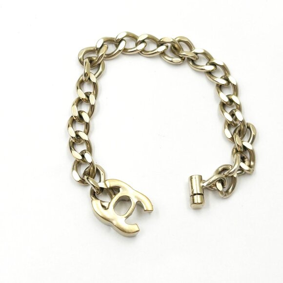 Chanel Gold CC Turnlock Chain Bracelet - Picture 2 of 3